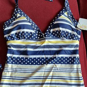 NWT Miami Sky V-Neck Tankini in Navy